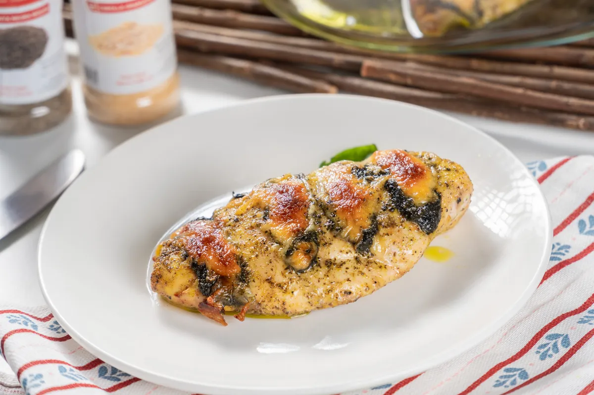 Receta de Deliciosa receta de pechuga de pollo rellena.