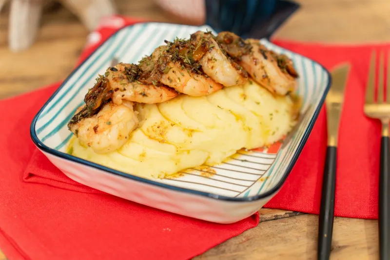 Receta de Pure de papa con camarones al ajillo