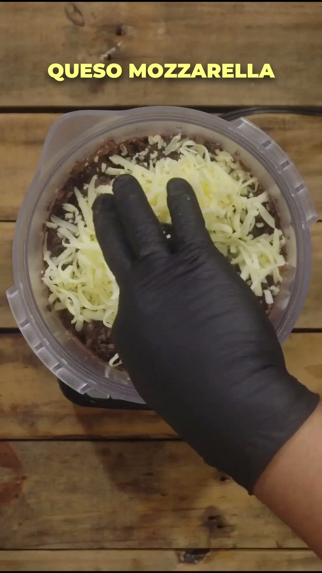 Receta de Croquetas de Habichuelas Negras con Salsa de Pimientos