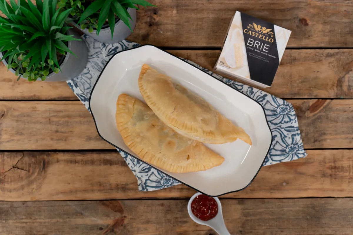 Receta de Empanadas Fritas de Queso Brie y Espinacas