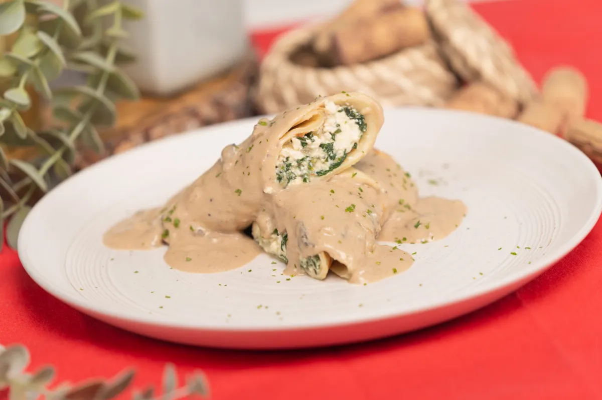 Receta de Crepes de ricotta y espinaca en salsa de hongos